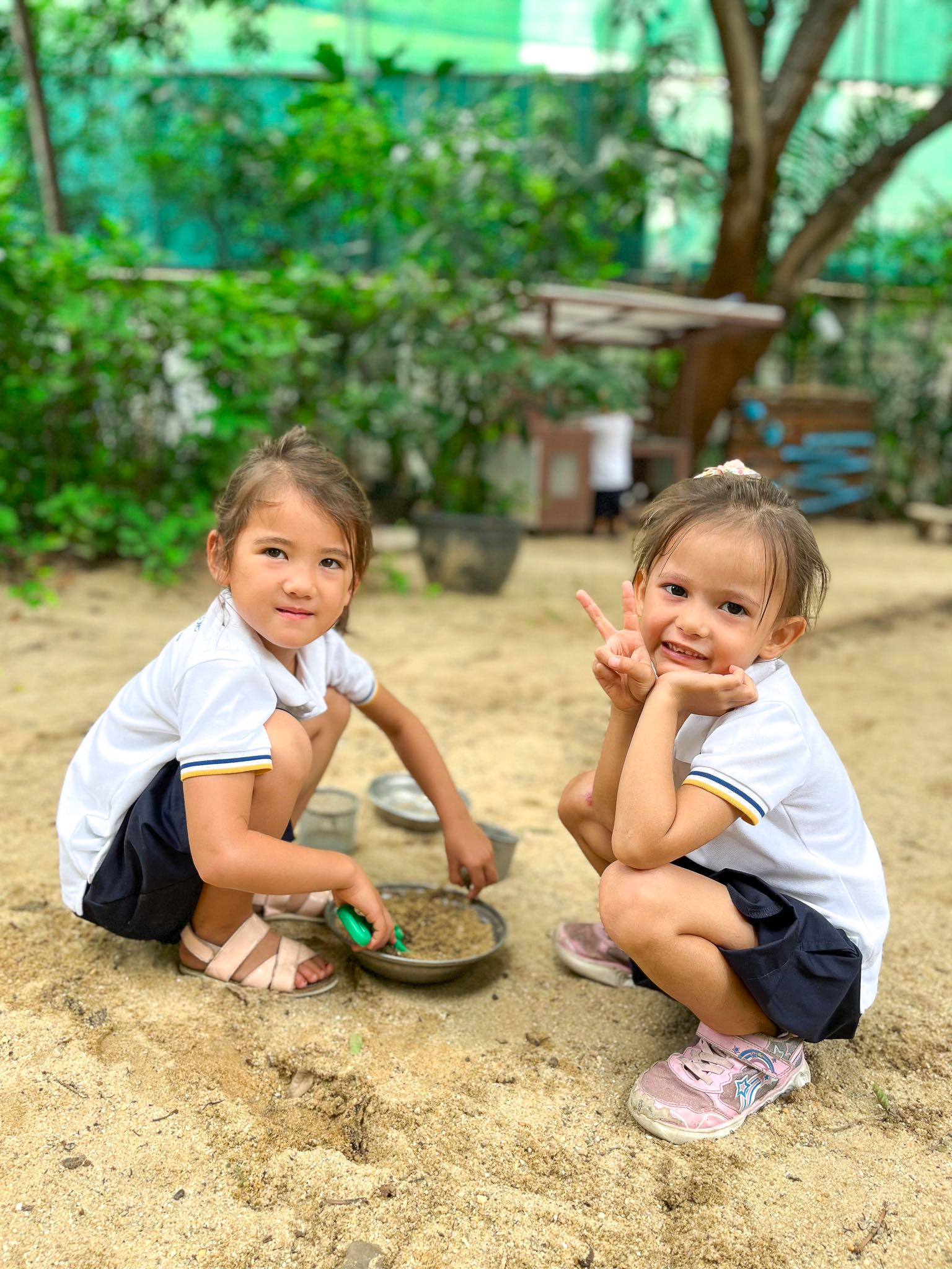La Petite Ecole Oct-23