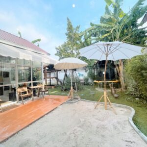 Banana Tree Horse Kid's Cafe