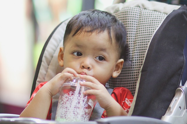 toddler drinking water in hot weather