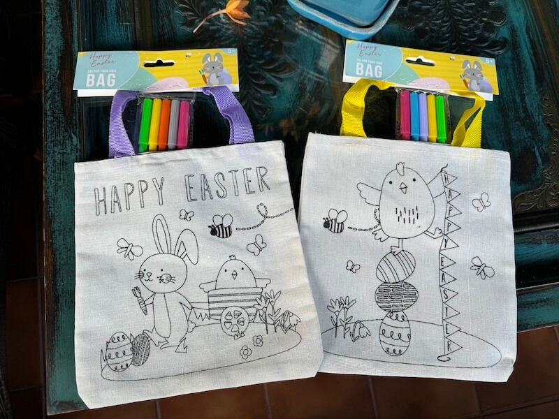Color you own bag for easter