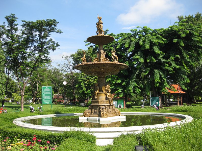 Saranrom Royal Garden Park