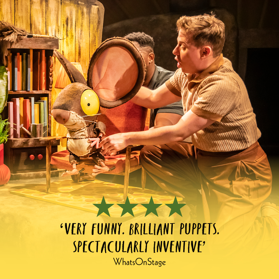 Lion inside show image