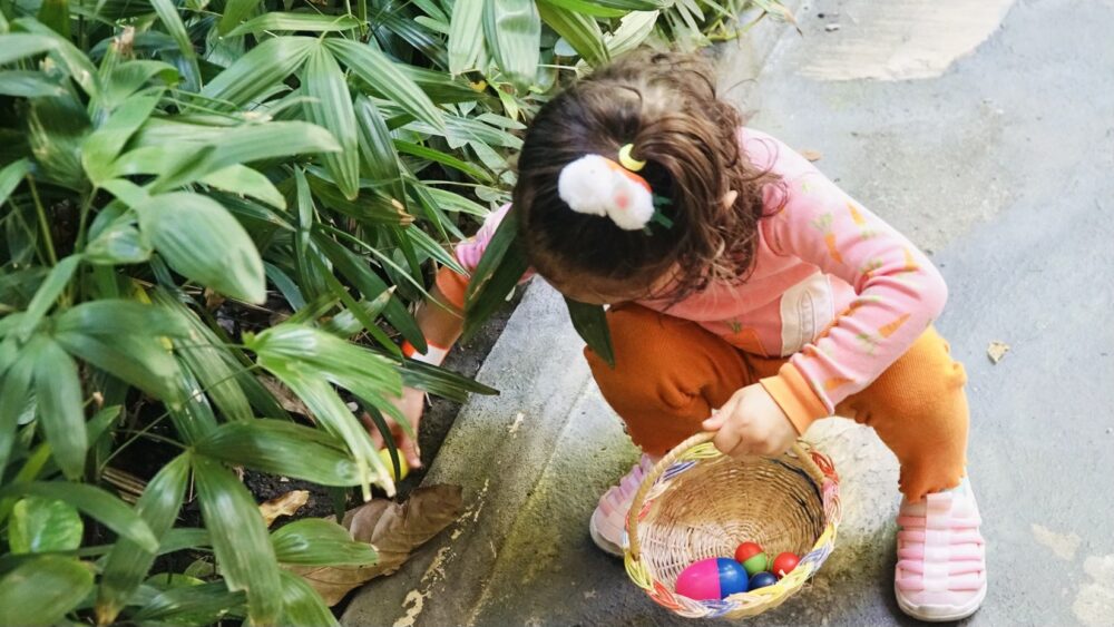The Gardens of Dinsor Palace Easter Egg Hunt